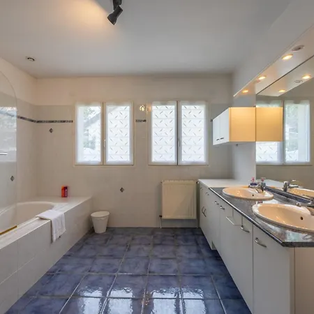 בית נופש Le Nest Quiet House In Center *